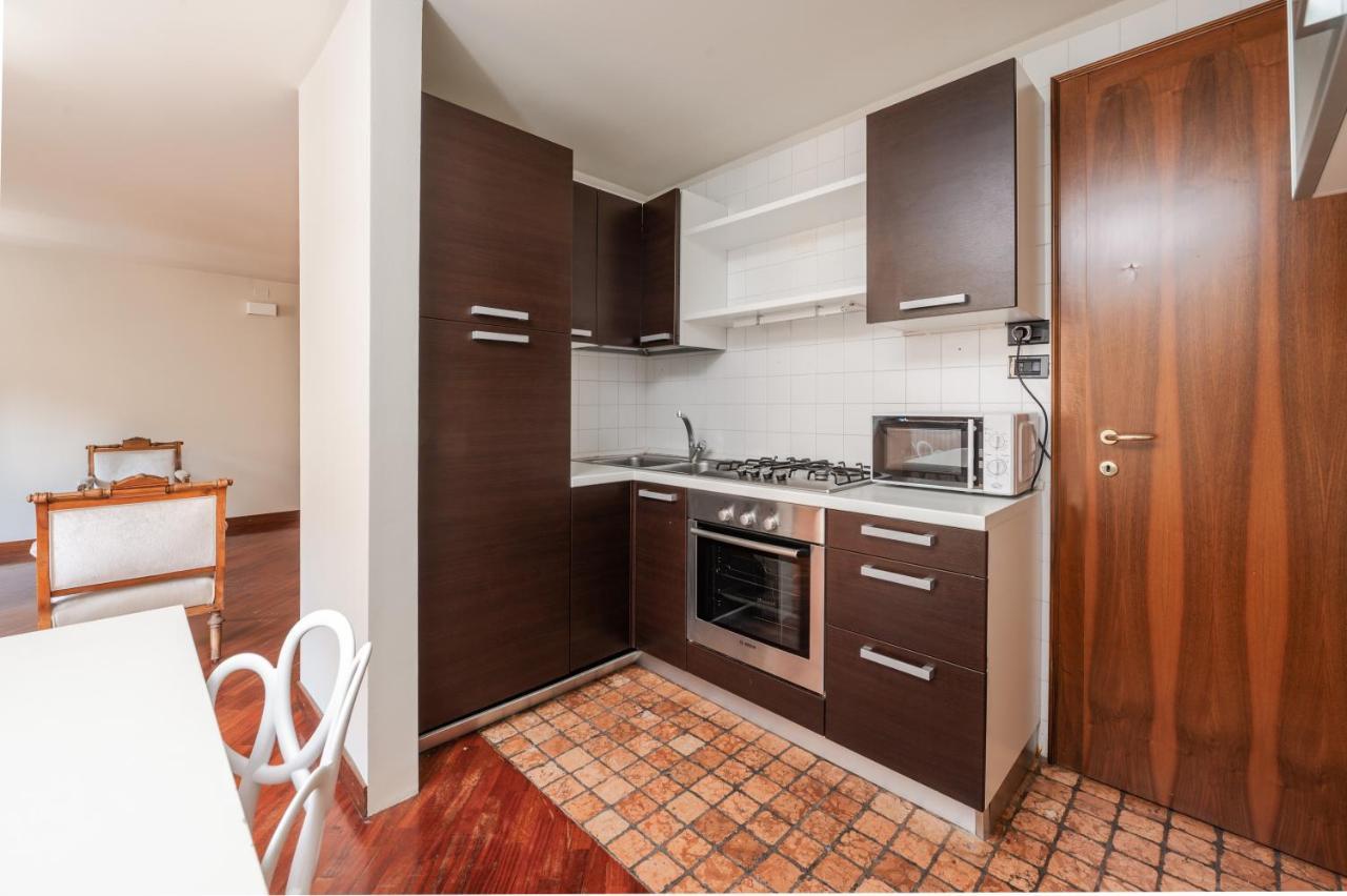 Cozy 2 Bedroom In The Heart Of เวโรนา ภายนอก รูปภาพ