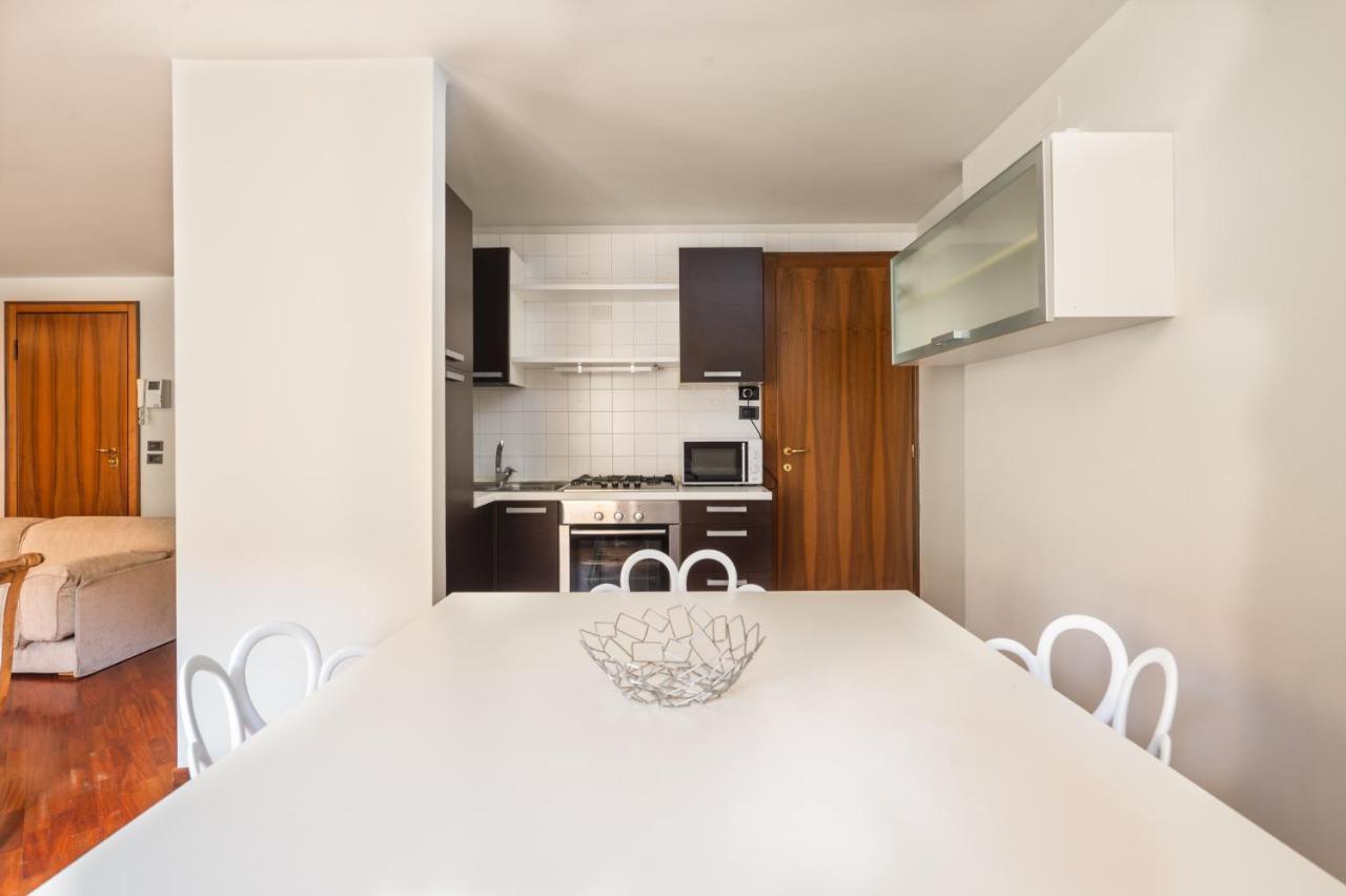 Cozy 2 Bedroom In The Heart Of เวโรนา ภายนอก รูปภาพ