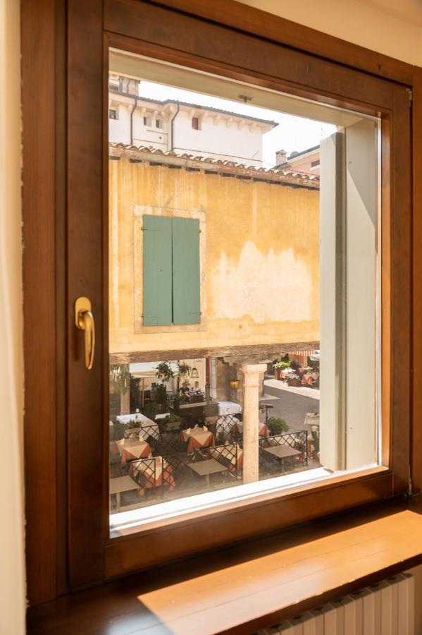 Cozy 2 Bedroom In The Heart Of เวโรนา ภายนอก รูปภาพ